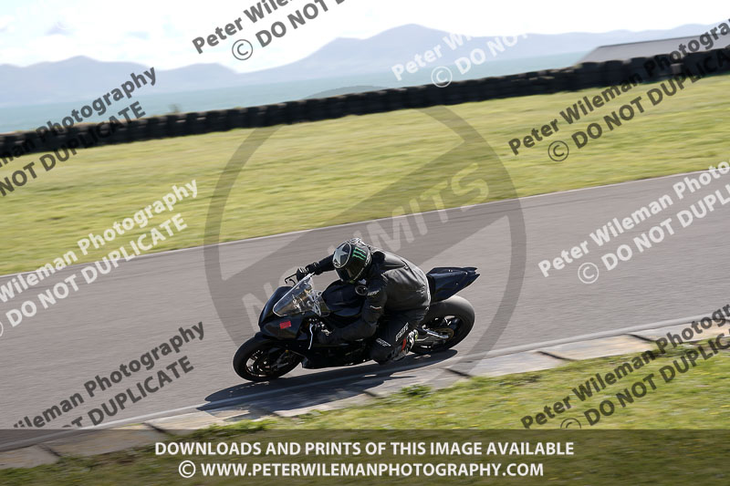 anglesey no limits trackday;anglesey photographs;anglesey trackday photographs;enduro digital images;event digital images;eventdigitalimages;no limits trackdays;peter wileman photography;racing digital images;trac mon;trackday digital images;trackday photos;ty croes